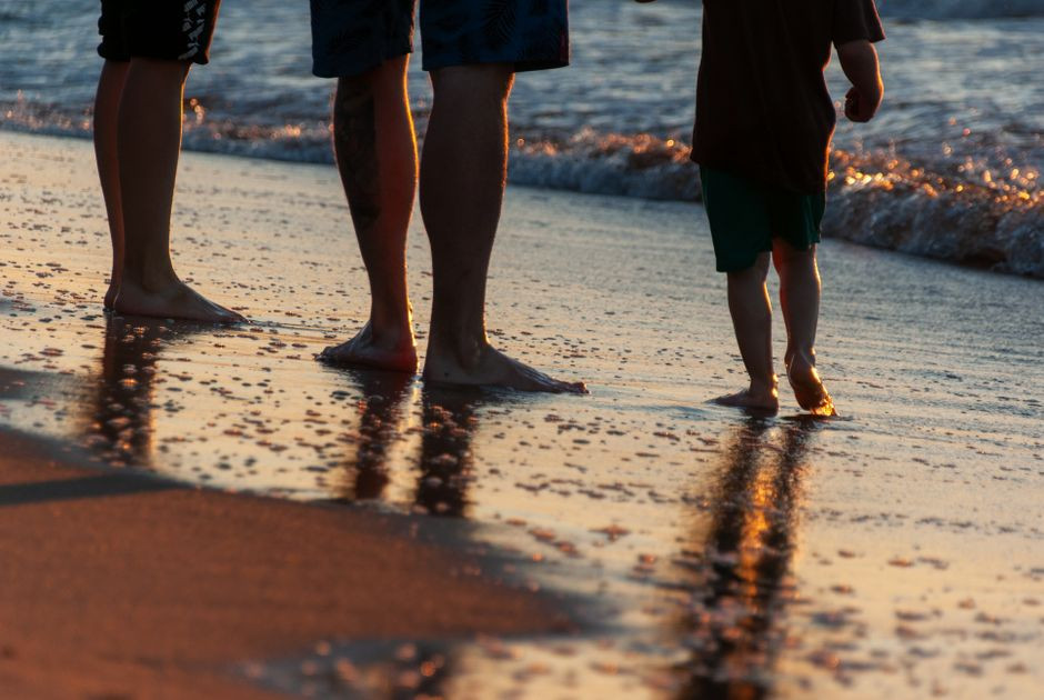 Top 7 plaż nad Bałtykiem idealnych na rodzinny wypoczynek i zabawy z dziećmi
